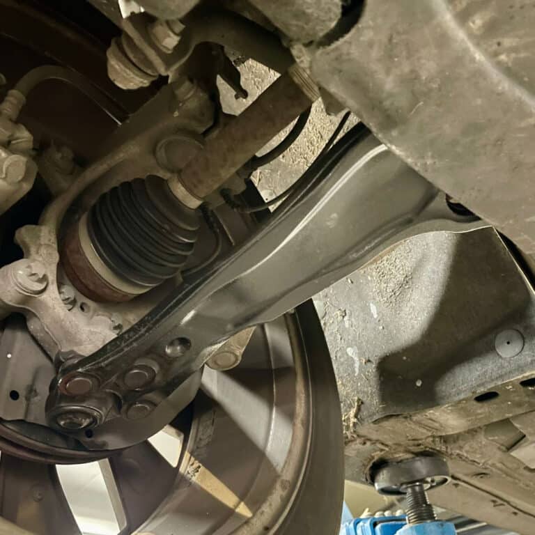 triangle bras de suspension